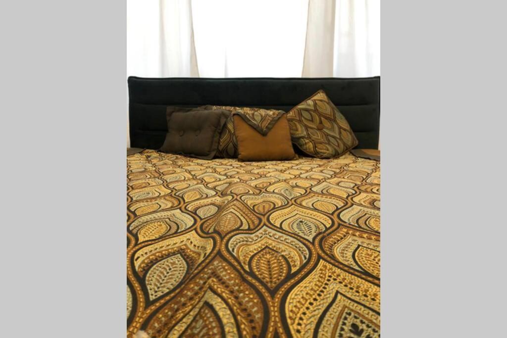 Outstanding 3Br Ultracentral Cityview Balcony Aaa Apartment Bucureşti Ngoại thất bức ảnh