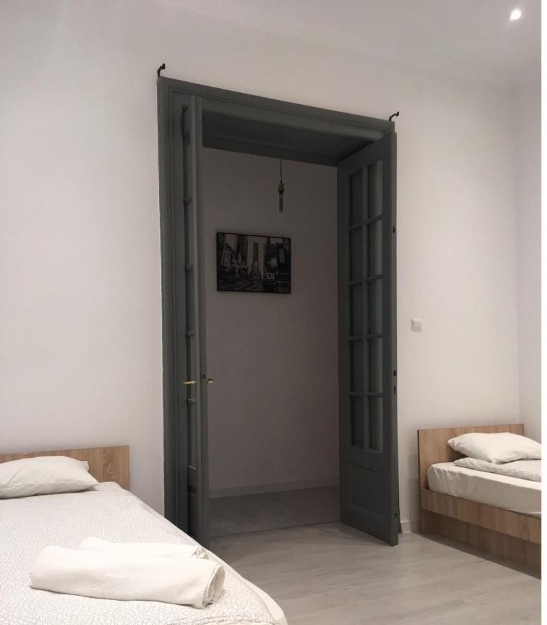Outstanding 3Br Ultracentral Cityview Balcony Aaa Apartment Bucureşti Ngoại thất bức ảnh