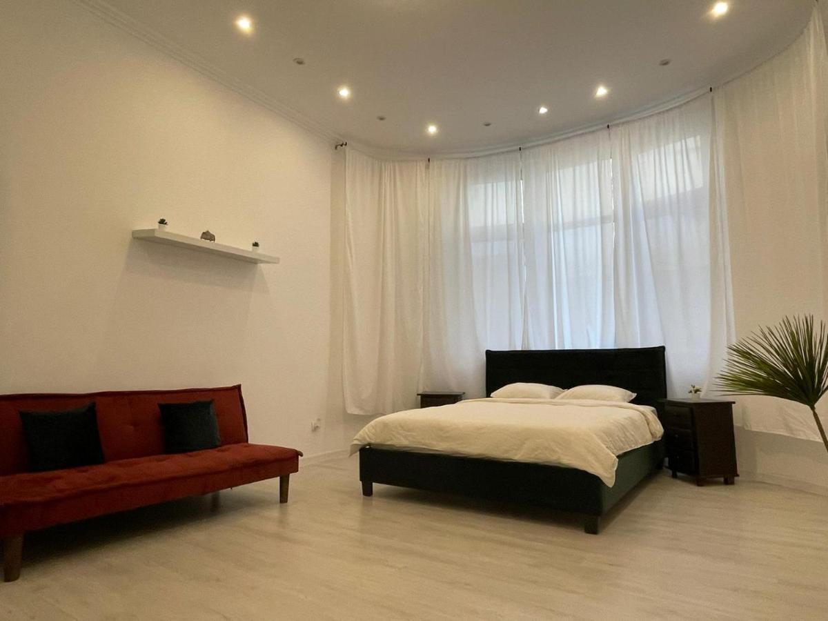 Outstanding 3Br Ultracentral Cityview Balcony Aaa Apartment Bucureşti Ngoại thất bức ảnh