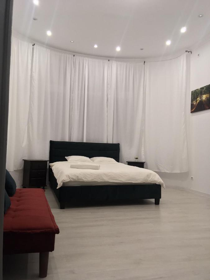 Outstanding 3Br Ultracentral Cityview Balcony Aaa Apartment Bucureşti Ngoại thất bức ảnh
