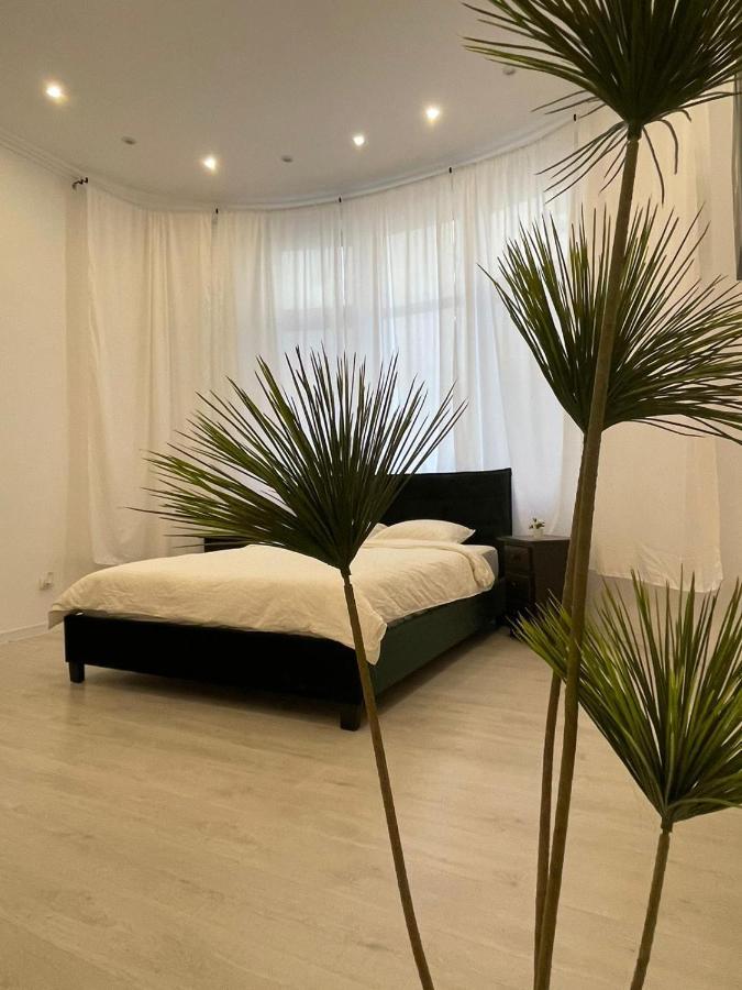 Outstanding 3Br Ultracentral Cityview Balcony Aaa Apartment Bucureşti Ngoại thất bức ảnh